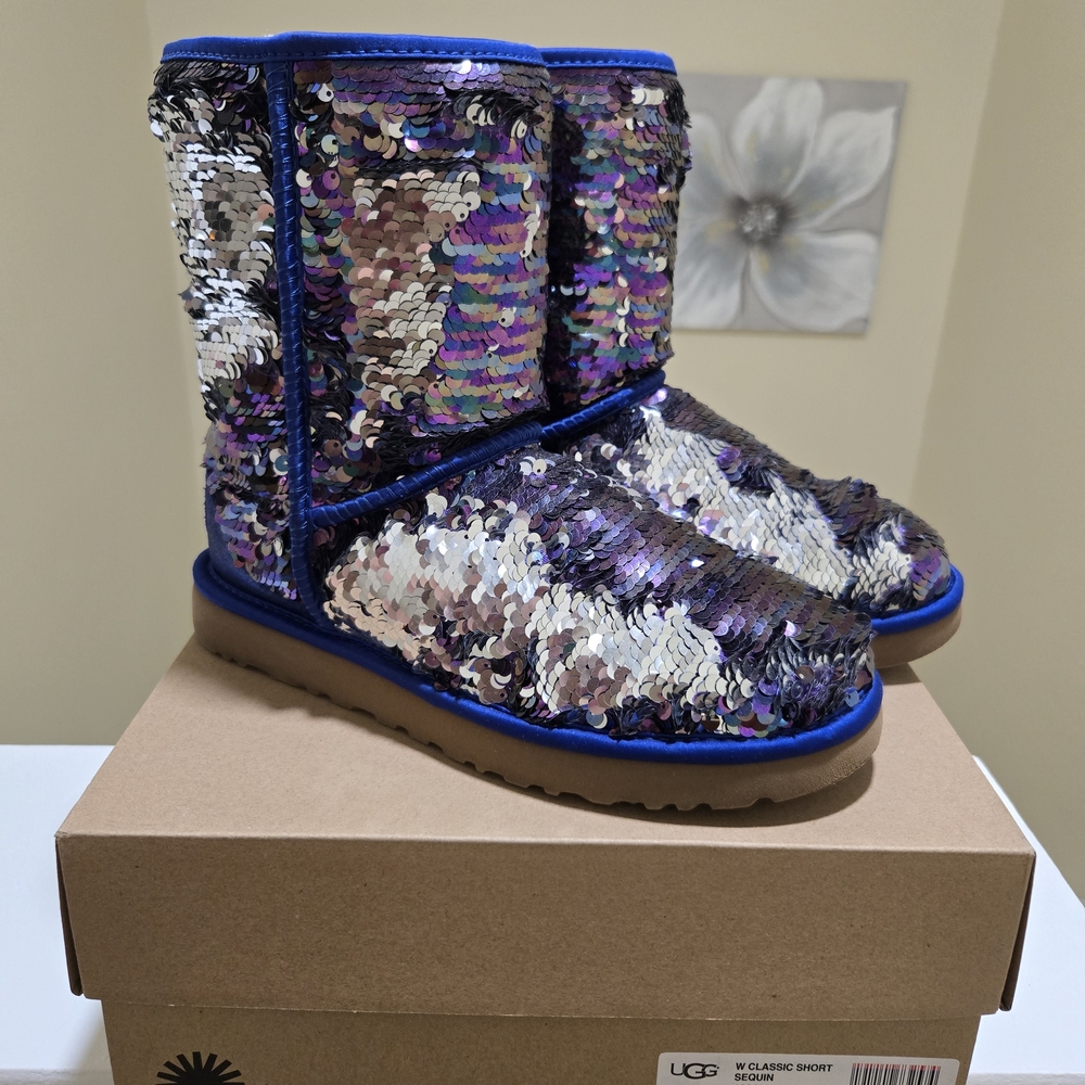 *LIKE NEW* UGG Sequin Short Boots